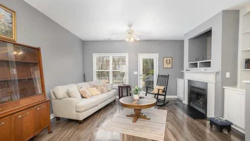 Queen Lilly's Cleaning Services LLC - Photo 1