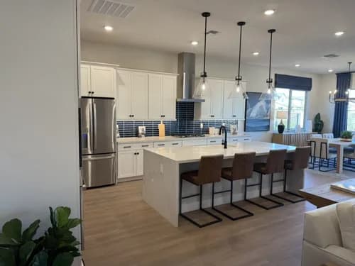 Queen of Maids Phoenix - Photo 2