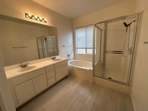 Red Quality Cleans - Photo 1