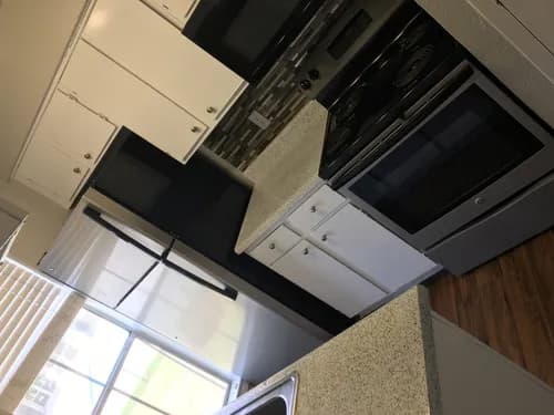 Renaissance Woman Cleans - Photo 3