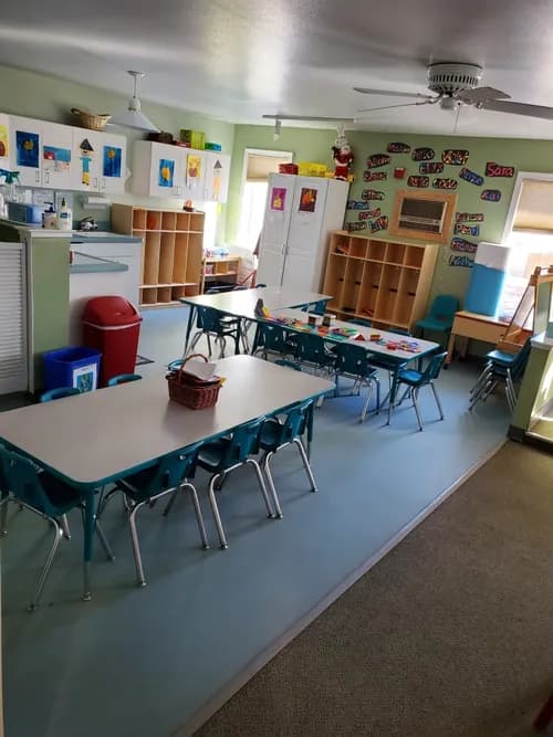 Ross Cleaning House - Photo 4