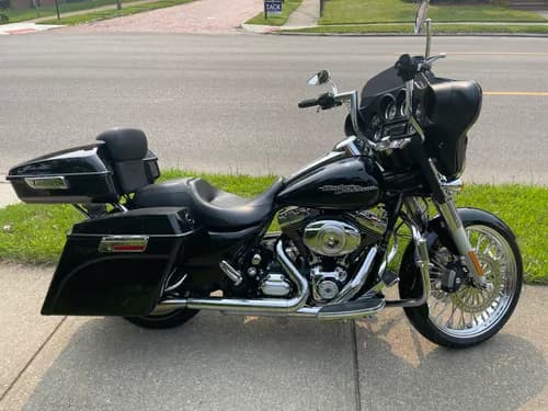 Royale Maid And Cleaning Services,LLC