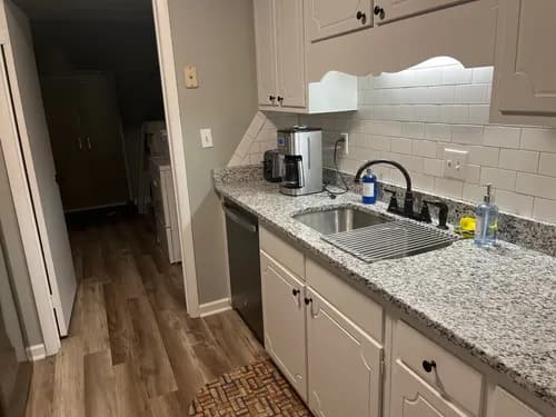 Scrub Hub Cleaners - Photo 2