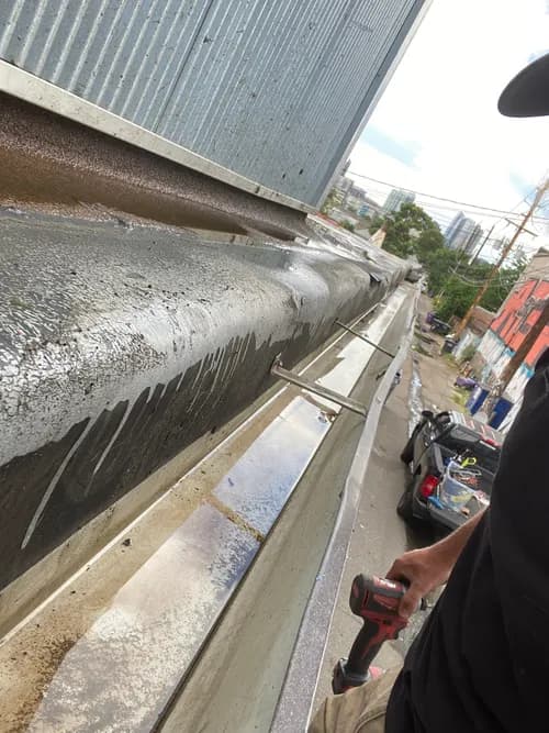 SilverLining Cleaning Services L.L.C - Photo 5