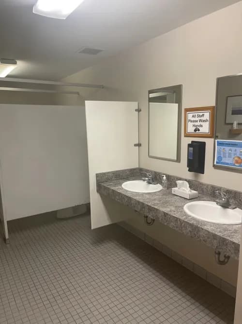 Simplee Cleaning LLC