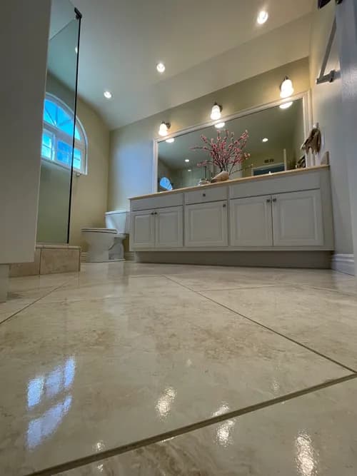 Smells Clean - Photo 2