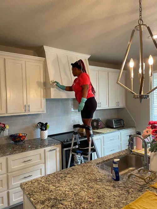 Smiley's 5 Star Cleaning Service LLC - Photo 3