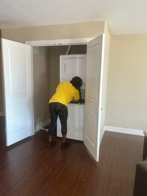 Smiley's 5 Star Cleaning Service LLC - Photo 1