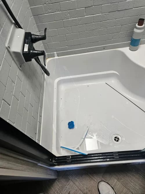 Sparkle and Shine - Photo 3