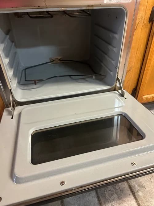 Spotless by Chelsea Home Cleaning - Photo 3