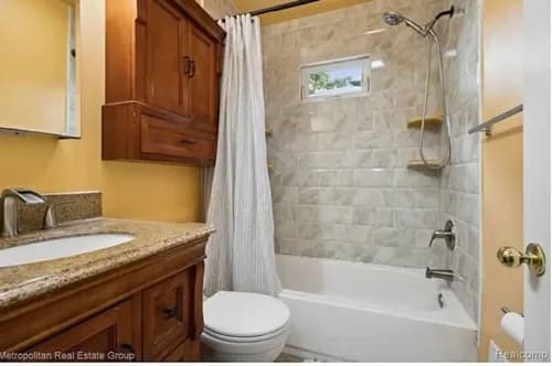 SpotNLess Cleaning Services - Photo 4