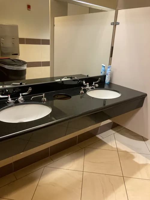 Squeaky Clean Janitorial Services LLC - Photo 3