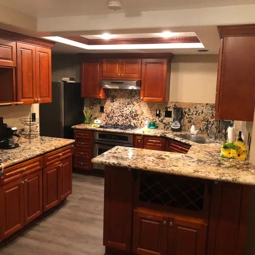 Strictly Maids - Photo 2