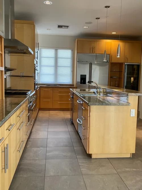 Tati's Cleaners Cleaning Services - Photo 2