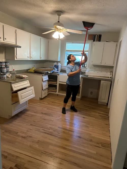 Texas professional house cleaning - Photo 1