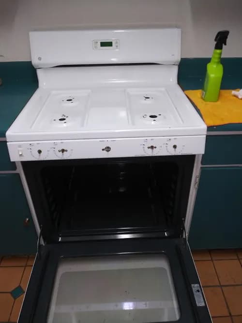 The Cleaners of Austin - Photo 3