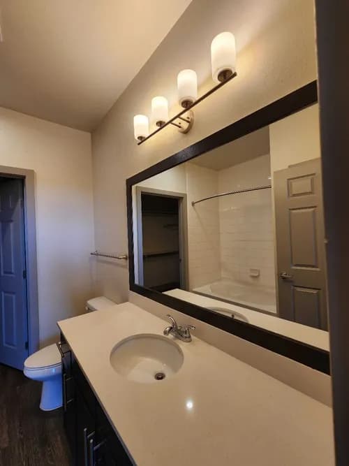 The Haus Keepers - Photo 2