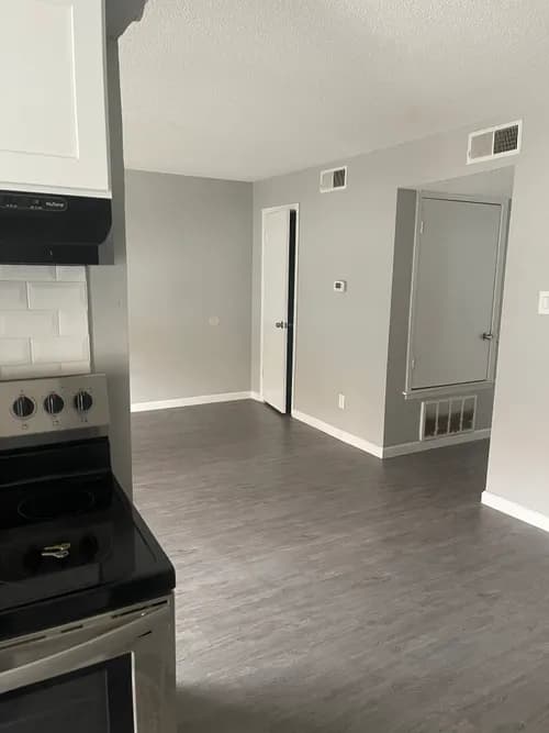 The Heavenly Help - Photo 3