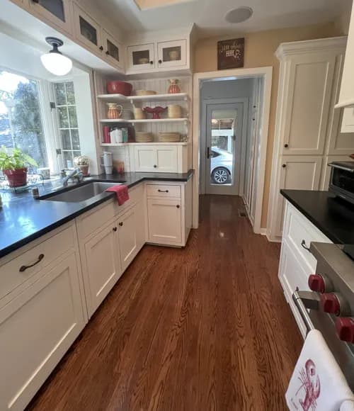 The Maids of North Sacramento - Photo 4