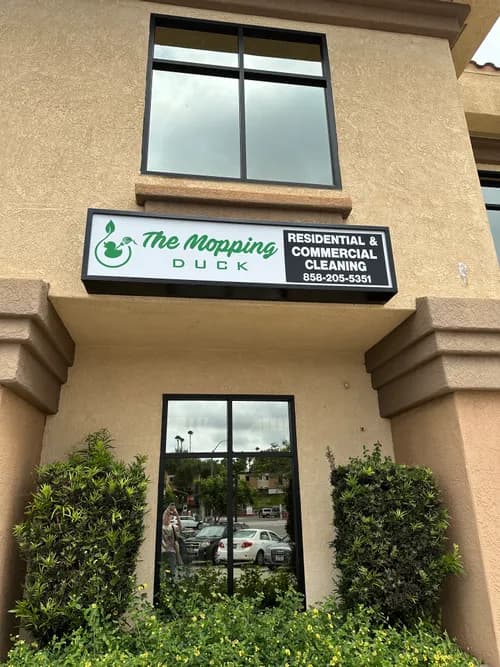 The Mopping Duck - Photo 2