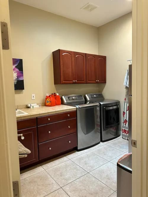 Tia Antonia House Cleaning Services - Photo 2