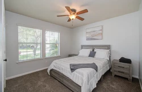 Top Tier Cleaners - Photo 2