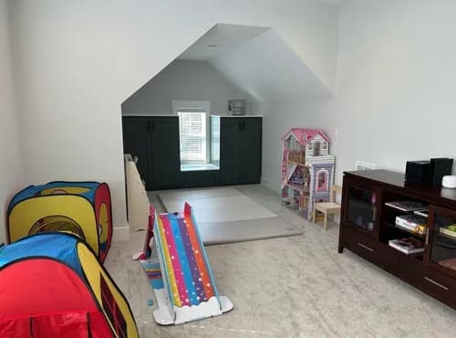 Triangle Green Maids - Photo 5