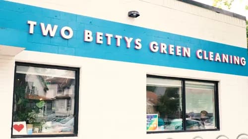 Two Bettys Green Cleaning Company - Photo 1