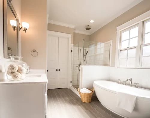 Two Maids & A Mop - Photo 2