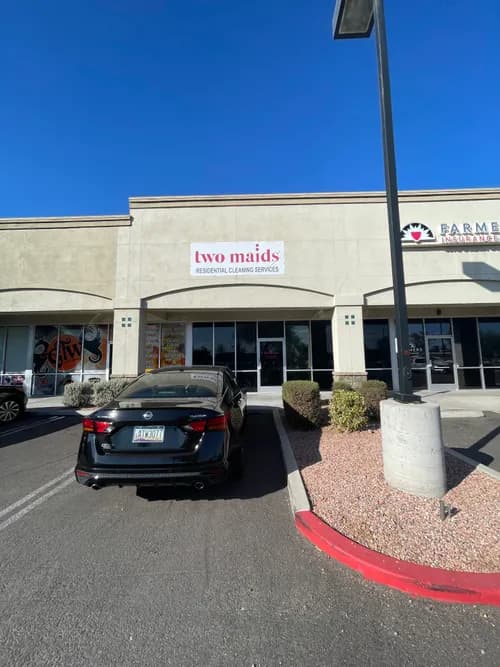 Two Maids of Peoria - Photo 3