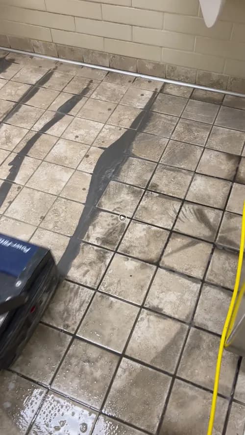 Ultra Shine Cleaning Services - Photo 3