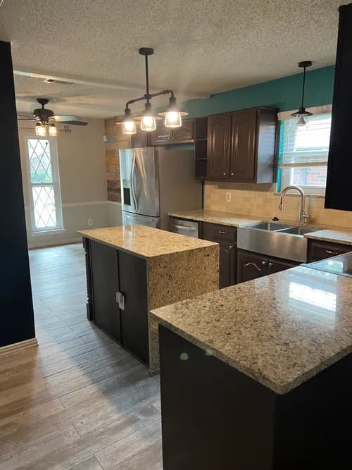 Uptown Cleaning - Photo 3