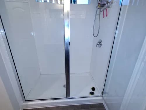 Yami Queen Cleaning and painting services - Photo 3